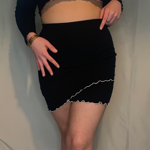 Sunday Best Skirt - Picture 1 of 3